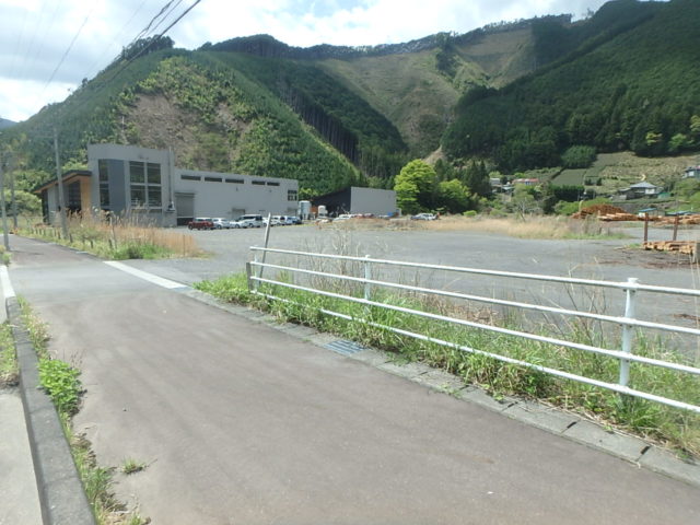 ガイアフロー静岡蒸溜所 場内道路・出入口 施工前